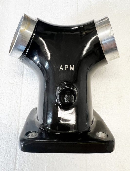 A black and silver pole with the letters apm on it.